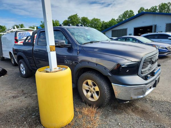 2015 RAM 1500 ST — Passenger 3/4