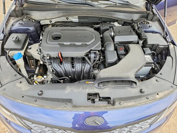 2019 KIA OPTIMA LX, S — Engine bay