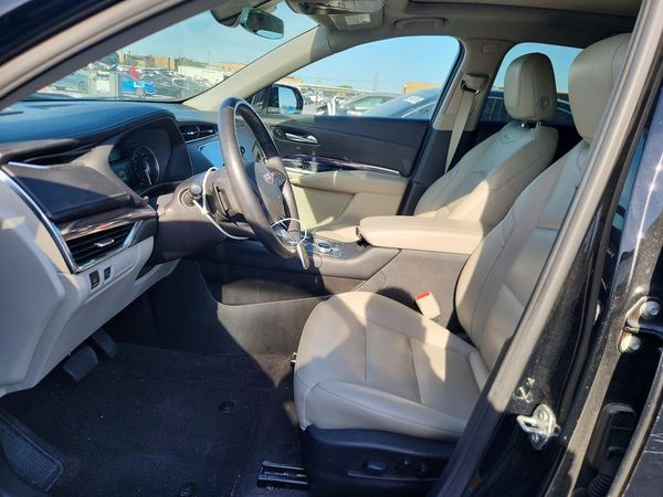 2023 CADILLAC XT4 Luxury
