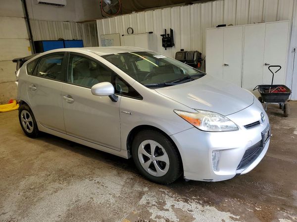 2014 TOYOTA PRIUS