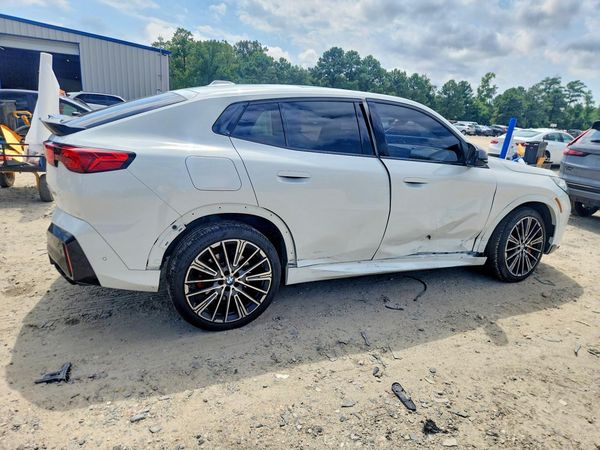 2026 BMW X2 M35i