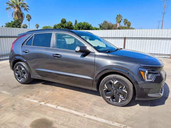 2023 KIA NIRO Wind