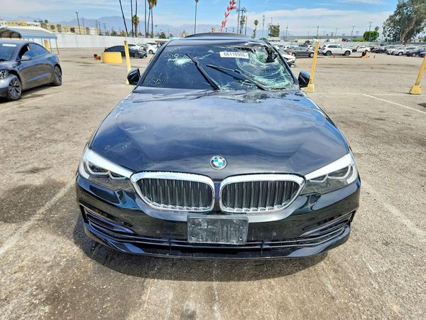 2019 BMW 530