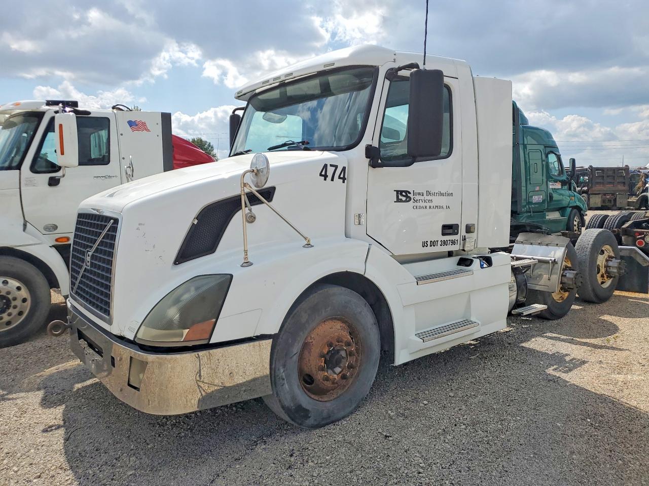 2012 VOLVO VNL