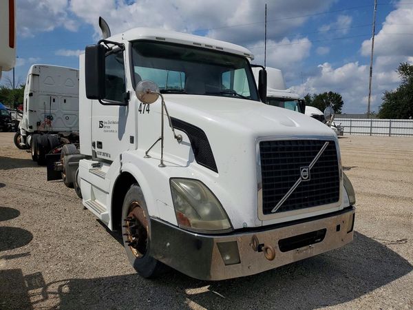 2012 VOLVO VNL