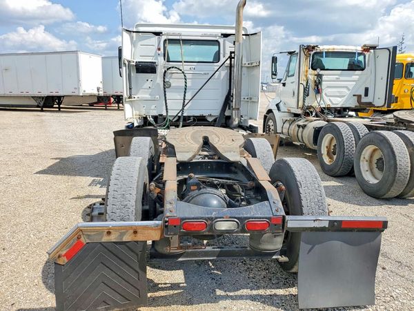 2012 VOLVO VNL