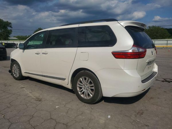 2017 TOYOTA SIENNA