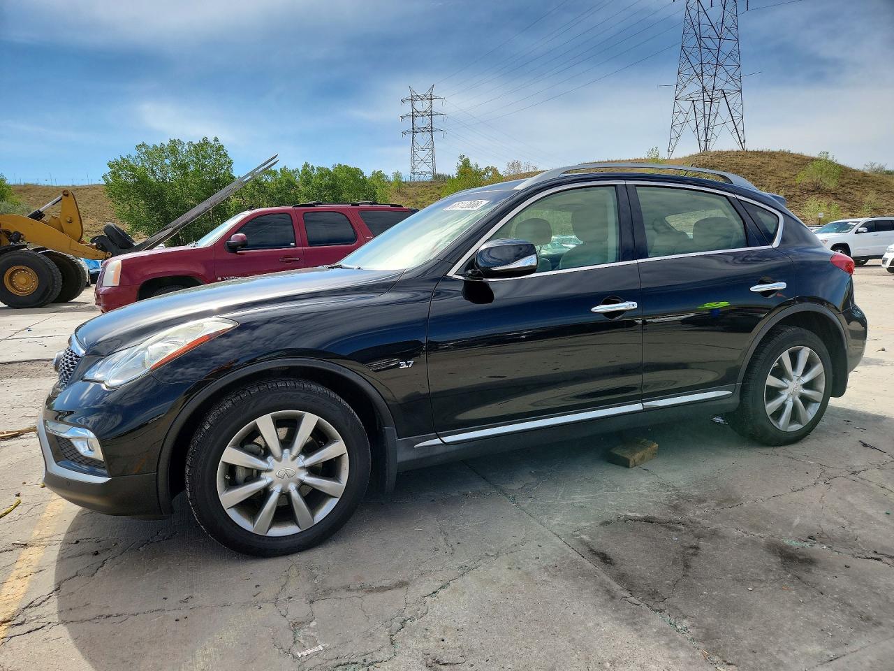 2017 INFINITI QX50 — Front 3/4