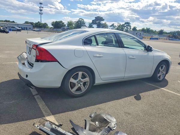 2012 VOLVO S60