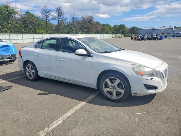 2012 VOLVO S60