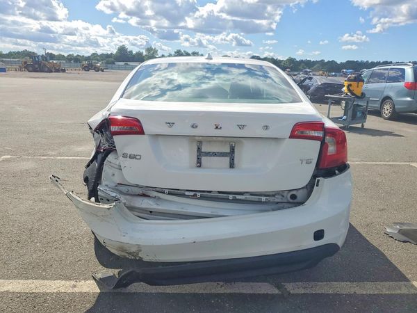 2012 VOLVO S60
