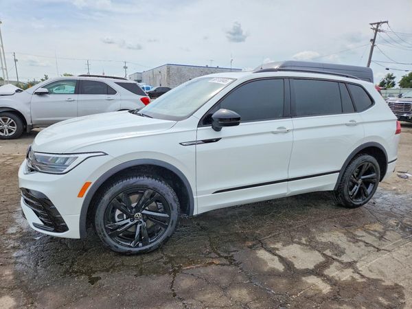 2024 VOLKSWAGEN TIGUAN 4Motion SE R-Line Black