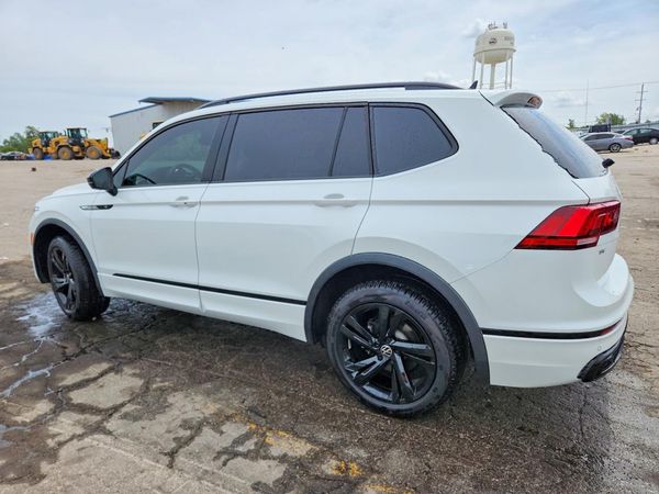 2024 VOLKSWAGEN TIGUAN 4Motion SE R-Line Black