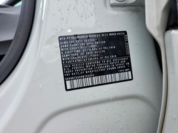 2024 VOLKSWAGEN TIGUAN 4Motion SE R-Line Black