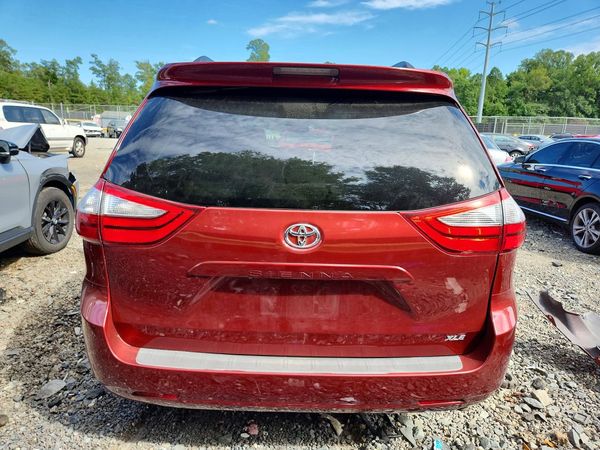 2015 TOYOTA SIENNA