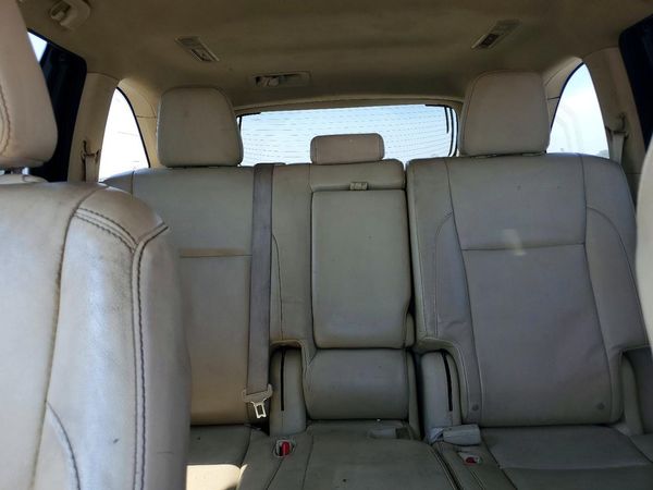 2016 TOYOTA HIGHLANDER