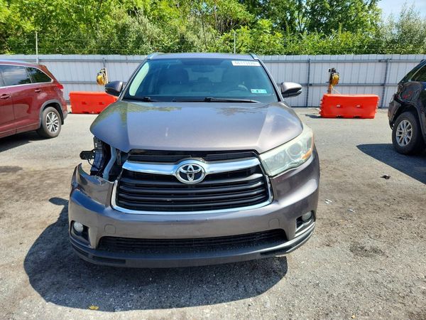 2015 TOYOTA HIGHLANDER