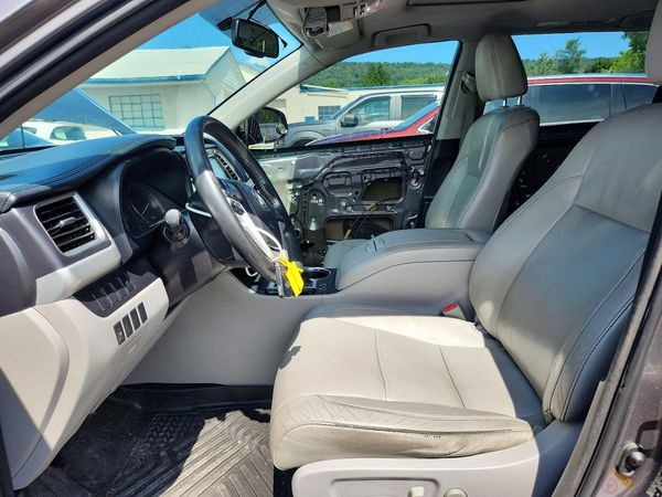 2015 TOYOTA HIGHLANDER
