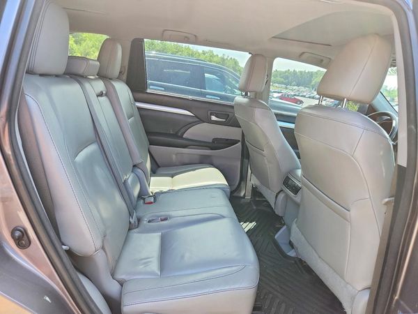 2015 TOYOTA HIGHLANDER