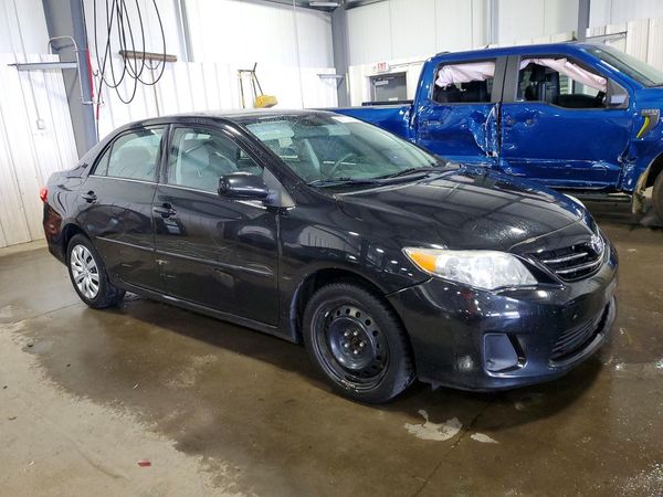 2013 TOYOTA COROLLA