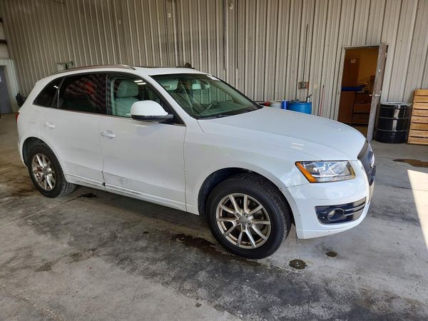 2012 AUDI Q5