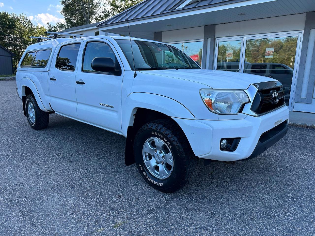 2015 TOYOTA TACOMA Delux Grade