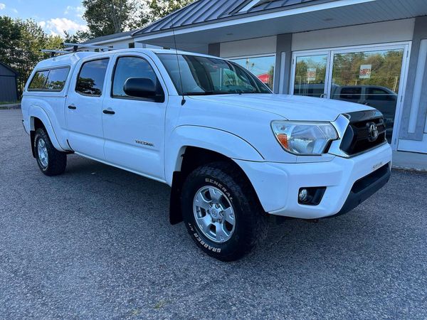 2015 TOYOTA TACOMA Delux Grade