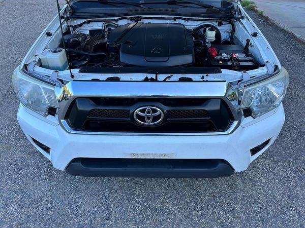 2015 TOYOTA TACOMA Delux Grade