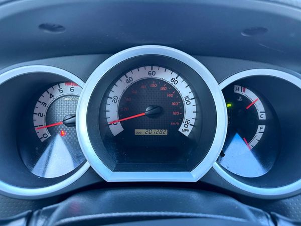 2015 TOYOTA TACOMA Delux Grade