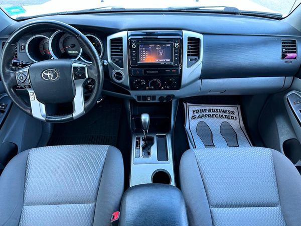 2015 TOYOTA TACOMA Delux Grade