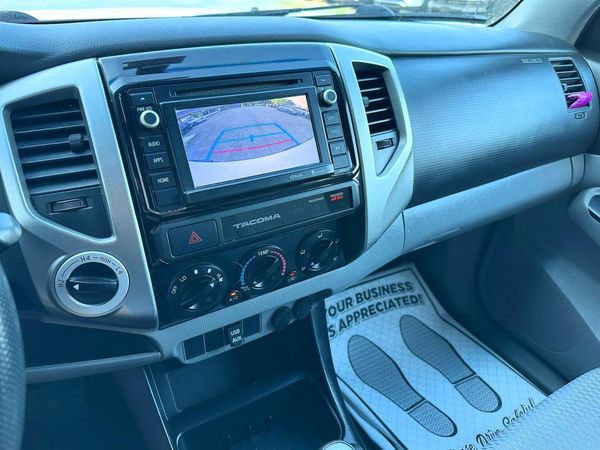 2015 TOYOTA TACOMA Delux Grade