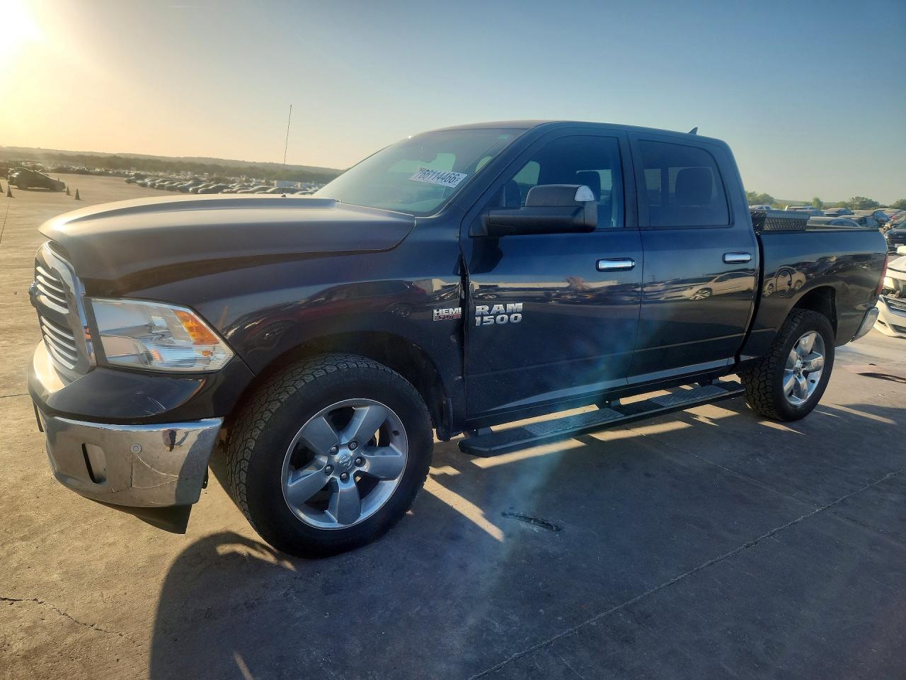 2016 RAM 1500 SLT