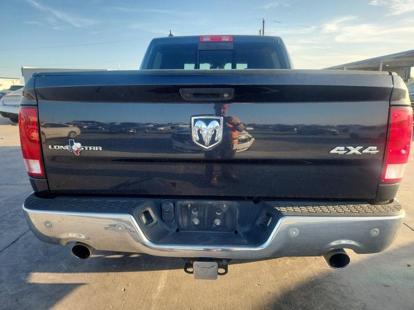 2016 RAM 1500 SLT