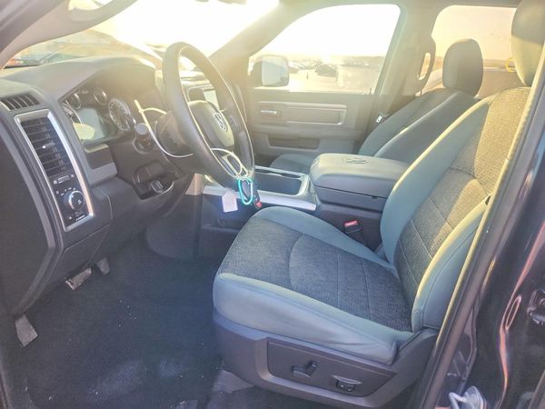 2016 RAM 1500 SLT