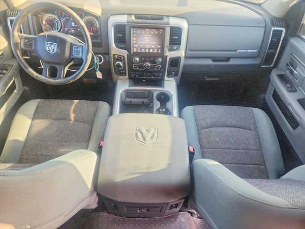 2016 RAM 1500 SLT