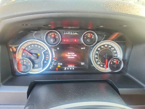 2016 RAM 1500 SLT