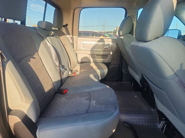 2016 RAM 1500 SLT
