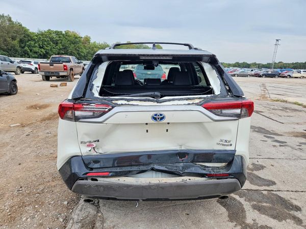2019 TOYOTA RAV4 XSE HV 4WD