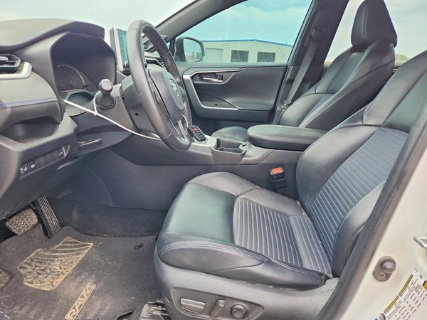 2019 TOYOTA RAV4 XSE HV 4WD