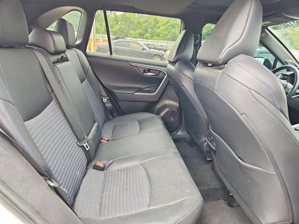 2019 TOYOTA RAV4 XSE HV 4WD