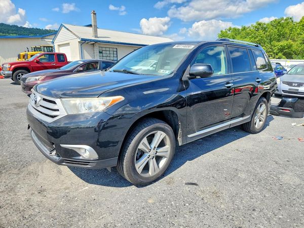 2013 TOYOTA HIGHLANDER