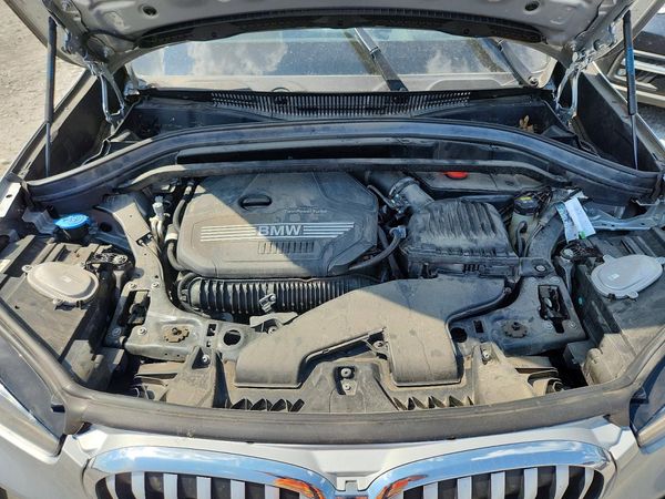 2021 BMW X1 xDrive28i — Engine bay