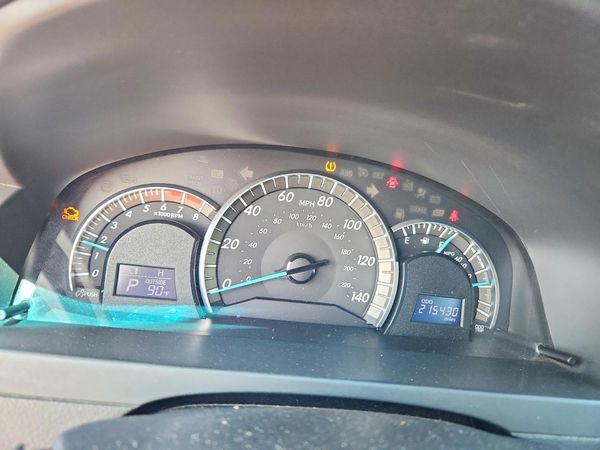 2012 TOYOTA CAMRY