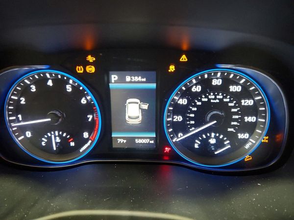 2021 HYUNDAI KONA SE