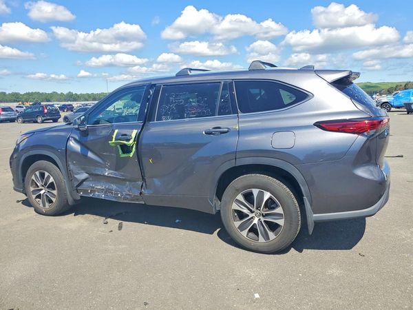 2020 TOYOTA HIGHLANDER XLE