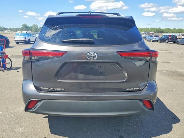 2020 TOYOTA HIGHLANDER XLE