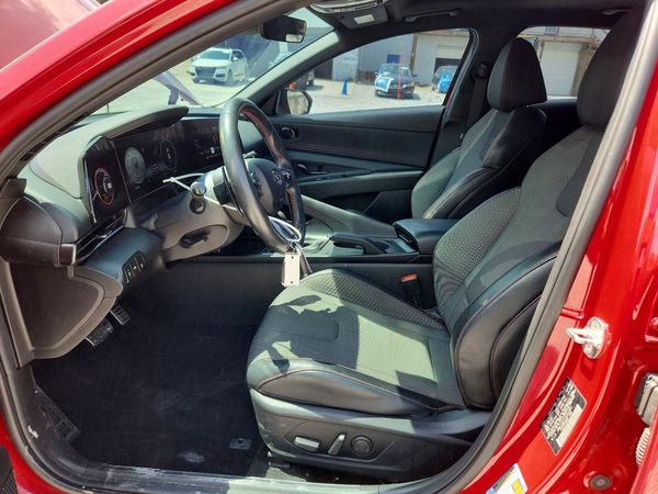 2023 HYUNDAI ELANTRA
