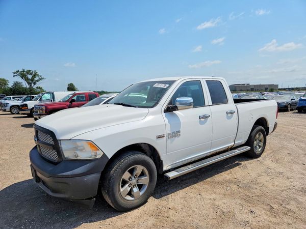 2016 RAM 1500 ST QUAD CAB 4X4