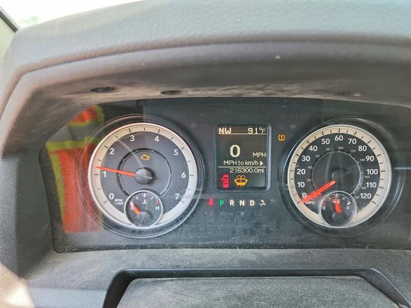 2016 RAM 1500 ST QUAD CAB 4X4