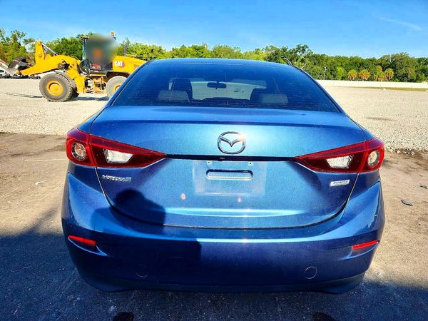 2017 MAZDA 3